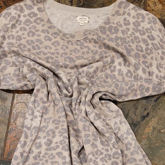 ARITZIA, WILFRED sweater, size M, light shades of gray-tan - Picture 5 of 9